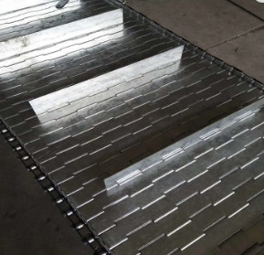 430 perforados Chip Conveyor Chain Plate Belt de acero inoxidable